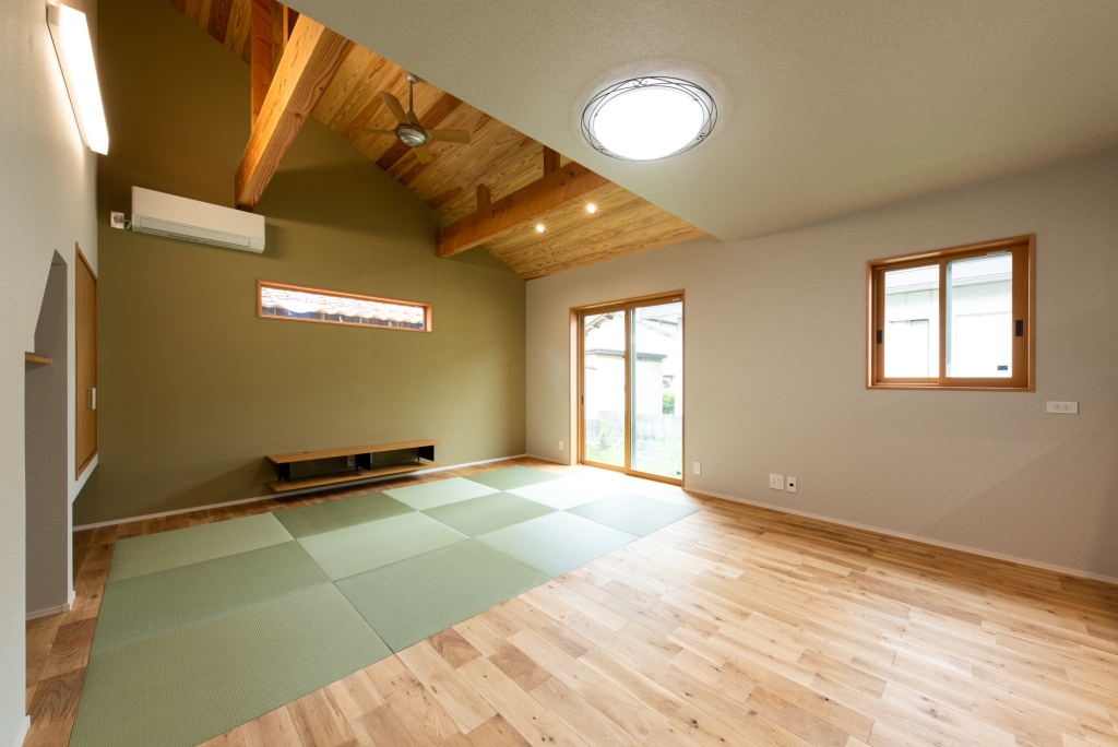 ロフトと勾配天井のある平屋|大黒建設