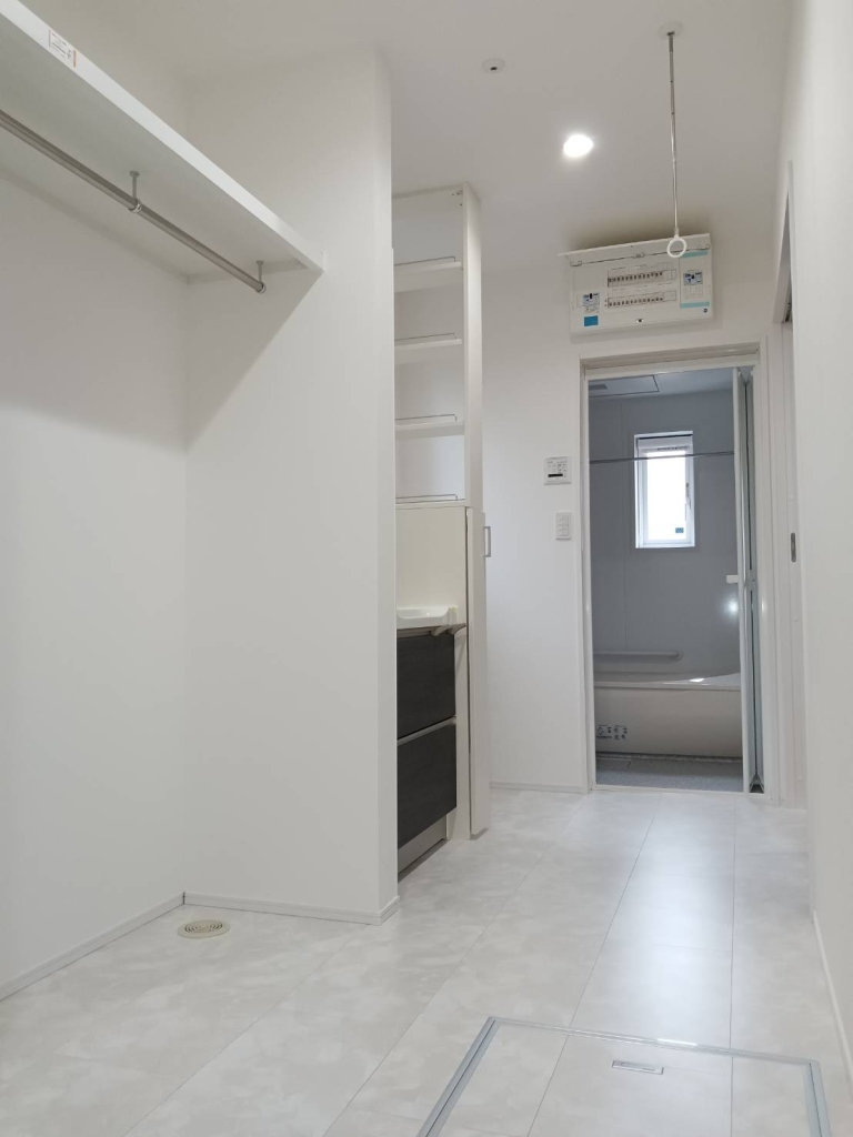 シックでお洒落、使い易い動線の家|大黒建設