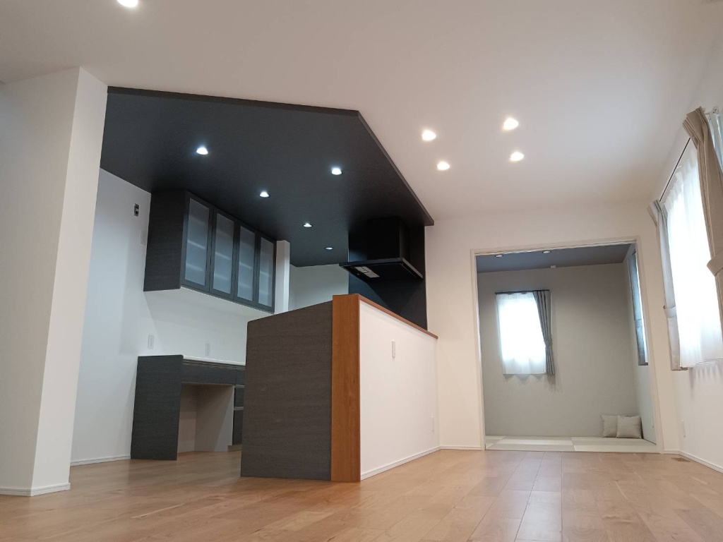 シックでお洒落、使い易い動線の家|大黒建設