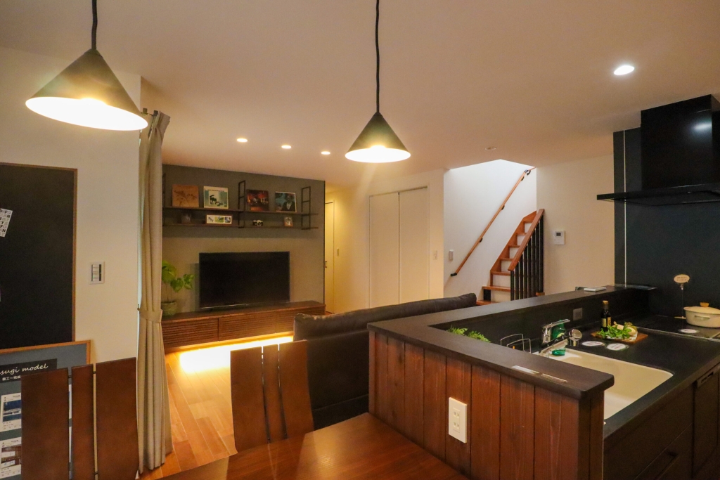 イエロクモデル part1|大黒建設