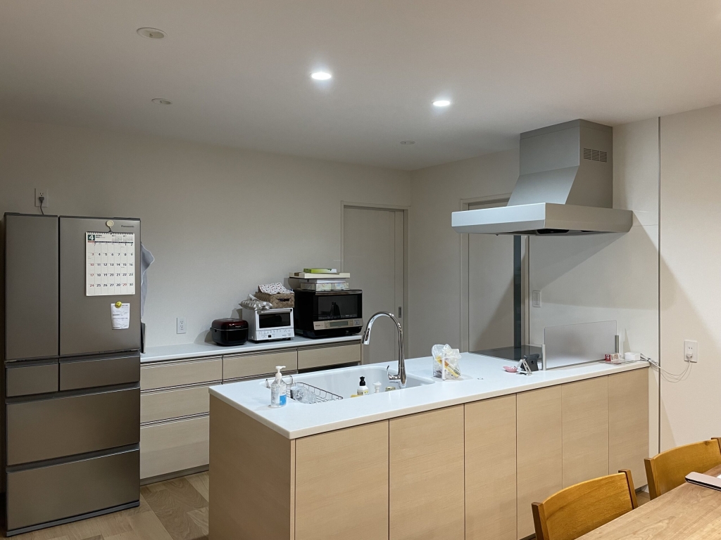 広いリビングに居ながら自然を楽しめる平屋|大黒建設