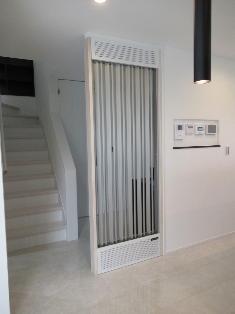 広い吹き抜けと広いウォークインクローゼットのある家|大黒建設