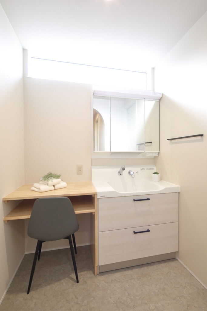 【1階完結型】モスグリーンガルバの「平屋のように暮らせる」セミ平屋スタイル|大黒建設