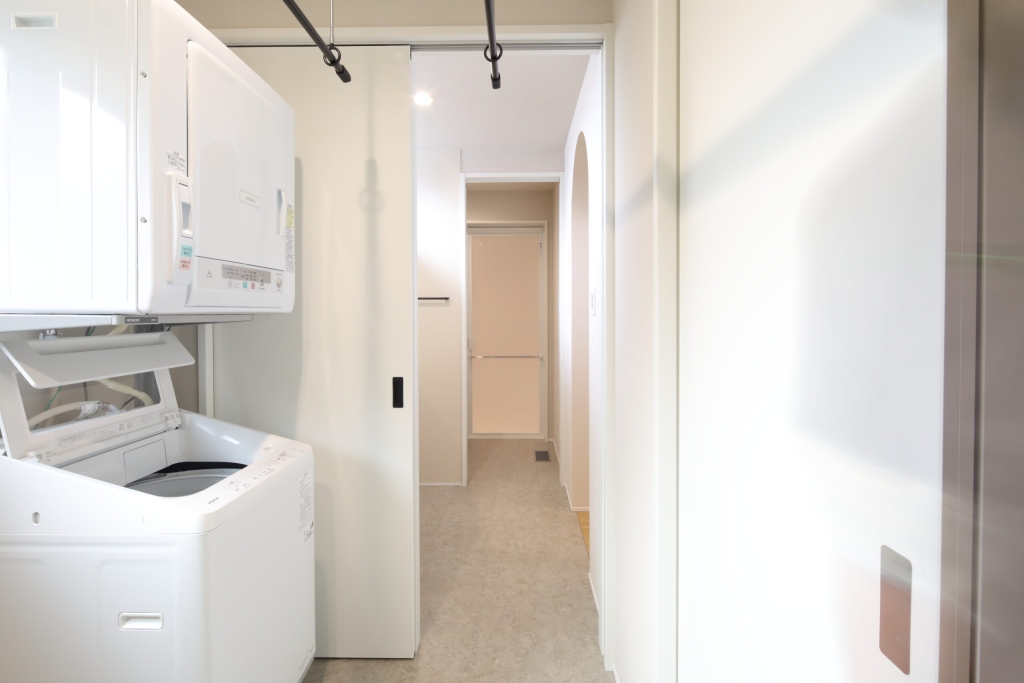 【1階完結型】モスグリーンガルバの「平屋のように暮らせる」セミ平屋スタイル|大黒建設