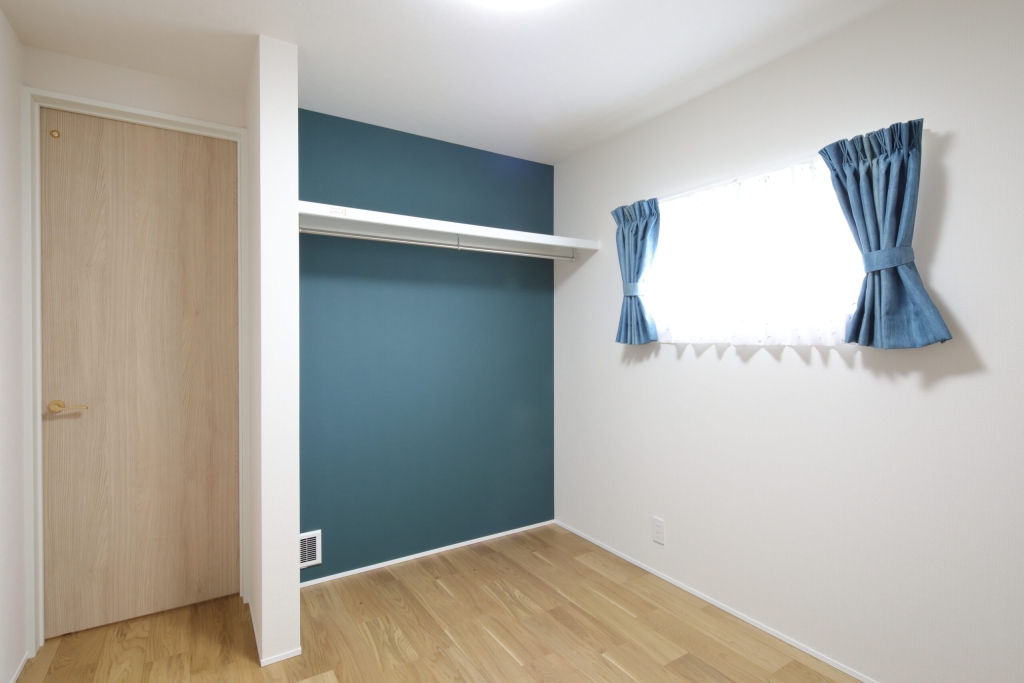 【1階完結型】モスグリーンガルバの「平屋のように暮らせる」セミ平屋スタイル|大黒建設